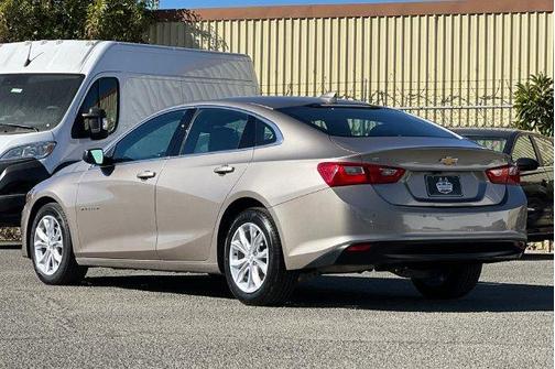 Mineral Gray Metallic 2025 Chevrolet Malibu LT