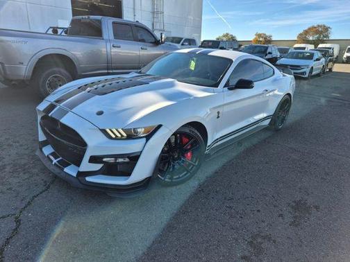 2021 Ford Shelby GT500 Base