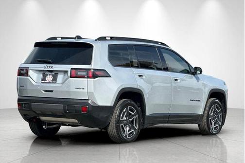 Silver Zynith Clearcoat 2026 Jeep Cherokee LAREDO/LIMITED