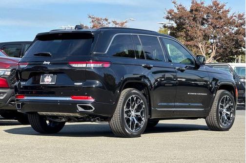 2025 Jeep Grand Cherokee Summit
