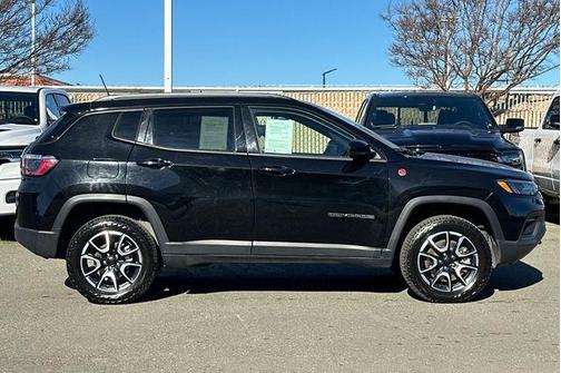 2024 Jeep Compass Trailhawk
