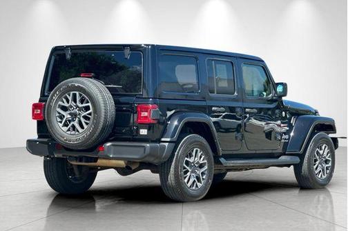 Black Clearcoat 2024 Jeep Wrangler Sahara