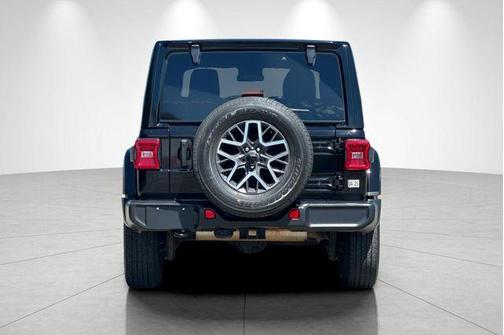 Black Clearcoat 2024 Jeep Wrangler Sahara