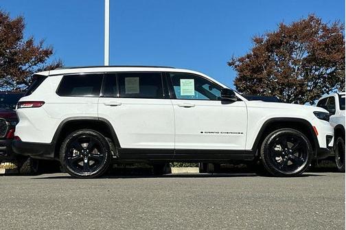 2023 Jeep Grand Cherokee L Laredo