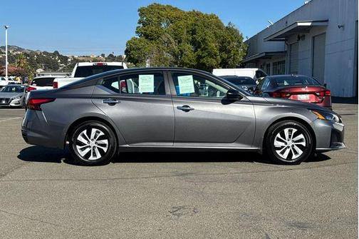 2025 Nissan Altima S