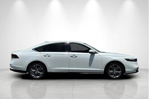 Platinum White Pearl 2024 Honda Accord EX