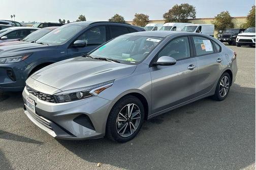 2023 Kia Forte LXS
