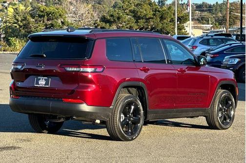 2025 Jeep Grand Cherokee L Laredo