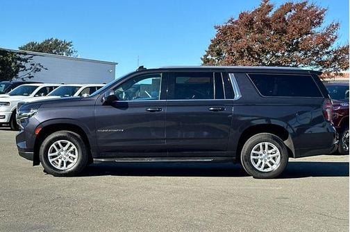 2023 Chevrolet Suburban LT