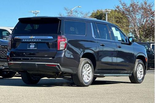 2023 Chevrolet Suburban LT