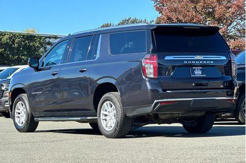 2023 Chevrolet Suburban LT