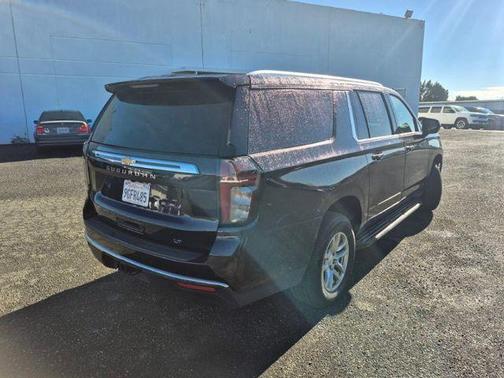 2023 Chevrolet Suburban LT