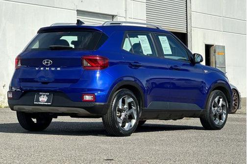 2022 Hyundai VENUE Limited