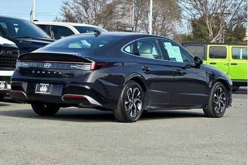 2025 Hyundai SONATA SEL