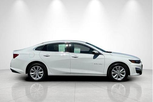 Summit White 2025 Chevrolet Malibu LT