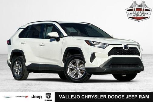 2023 Toyota RAV4 XLE