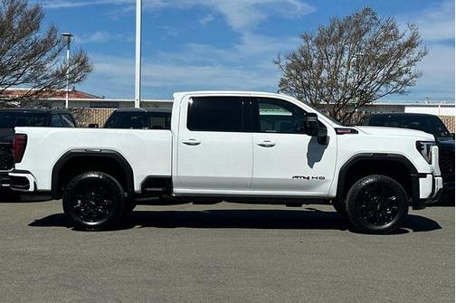 2025 GMC Sierra 2500 AT4