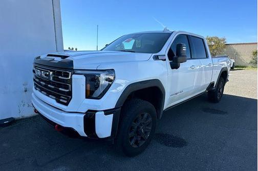 2025 GMC Sierra 2500 AT4