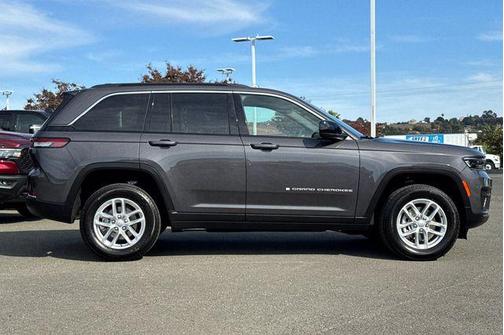 2025 Jeep Grand Cherokee Laredo X