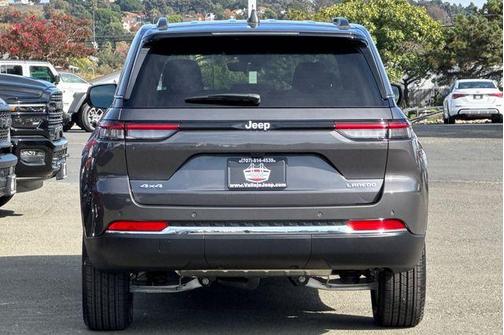 2025 Jeep Grand Cherokee Laredo X