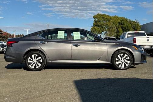 2025 Nissan Altima S