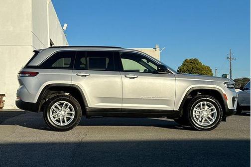 2025 Jeep Grand Cherokee Laredo X