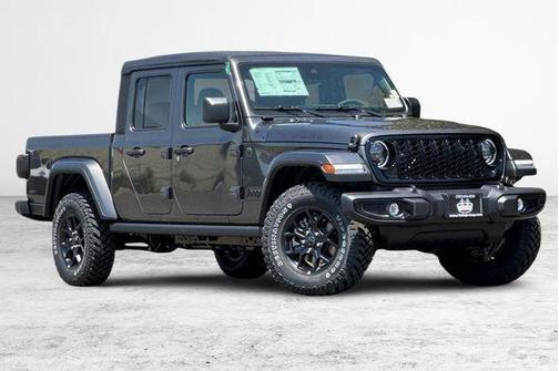 2025 Jeep Gladiator Sport