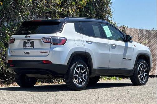 2024 Jeep Compass Trailhawk