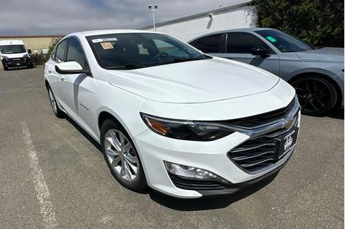 Summit White 2022 Chevrolet Malibu LT