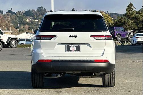 2025 Jeep Grand Cherokee L Laredo