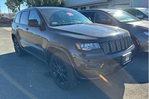 2018 Jeep Grand Cherokee Altitude