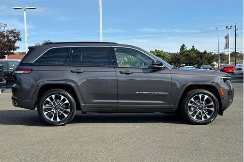 2025 Jeep Grand Cherokee Overland