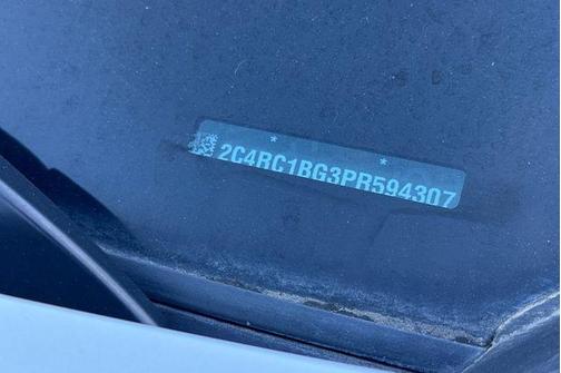 2023 Chrysler Pacifica Touring-L