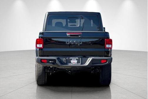 Black Clearcoat 2025 Jeep Gladiator Sport