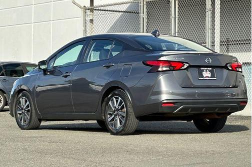 2022 Nissan Versa 1.6 SV