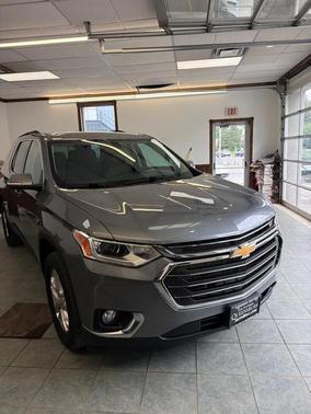 Gray 2021 Chevrolet Traverse LT Leather