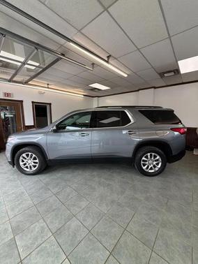 Gray 2021 Chevrolet Traverse LT Leather