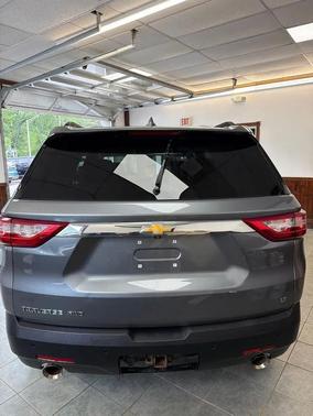 Gray 2021 Chevrolet Traverse LT Leather