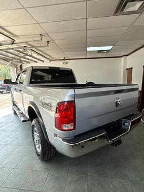 2017 RAM 2500 Tradesman Crew Cab 4x4 6'4' Box