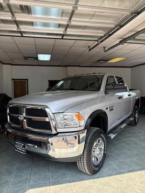 2017 RAM 2500 Tradesman Crew Cab 4x4 6'4' Box