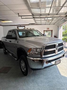 2017 RAM 2500 Tradesman Crew Cab 4x4 6'4' Box