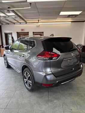 Gray 2018 Nissan Rogue SL
