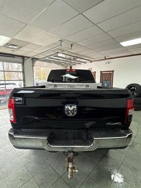 2021 RAM 2500 Tradesman Crew Cab 4x4 6'4' Box