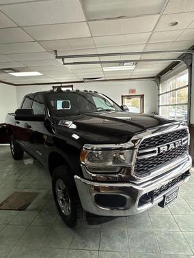 2021 RAM 2500 Tradesman Crew Cab 4x4 6'4' Box