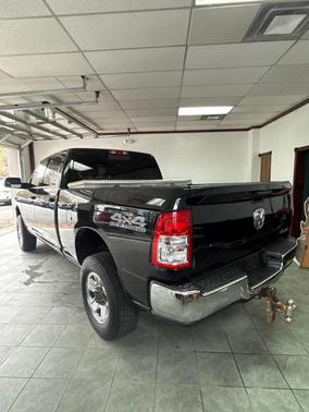 2021 RAM 2500 Tradesman Crew Cab 4x4 6'4' Box