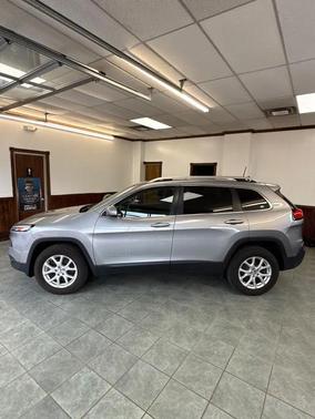 Billet Silver Metallic Clearcoat 2017 Jeep Cherokee Latitude