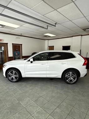 2019 Volvo XC60 T6 Momentum