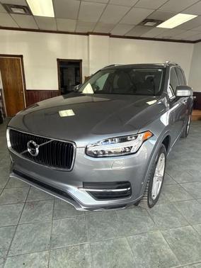2016 Volvo XC90 Hybrid T8 Momentum