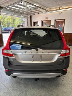Beige 2016 Volvo XC70 T5 Premier