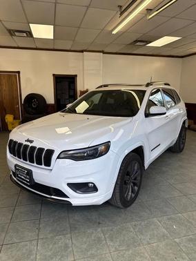 White 2020 Jeep Cherokee High Altitude